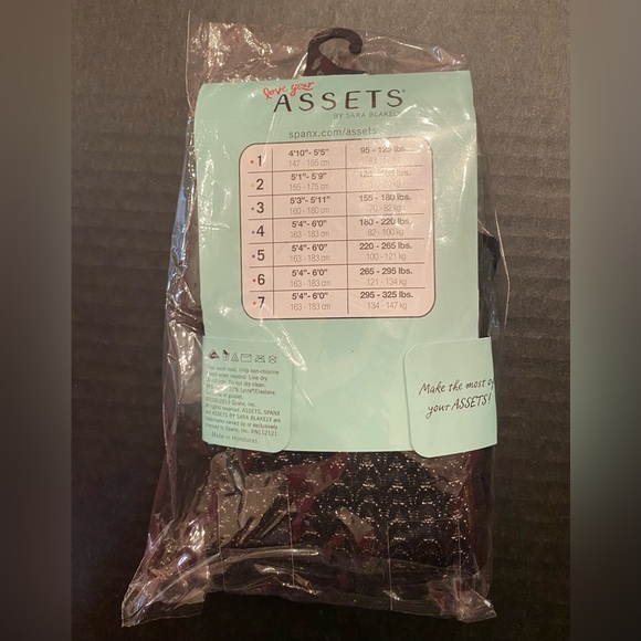 Assets by Sara Blakely 2 Pair Textured Wishbone Shaping Tights Black Size 5 - Picture 5 of 6